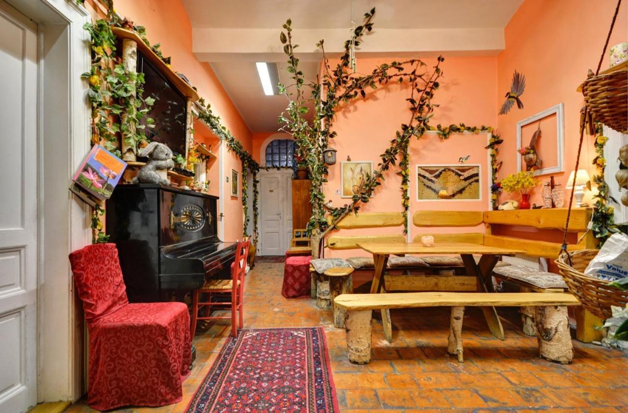 Artharmony Pension & Hostel Praga Exterior foto